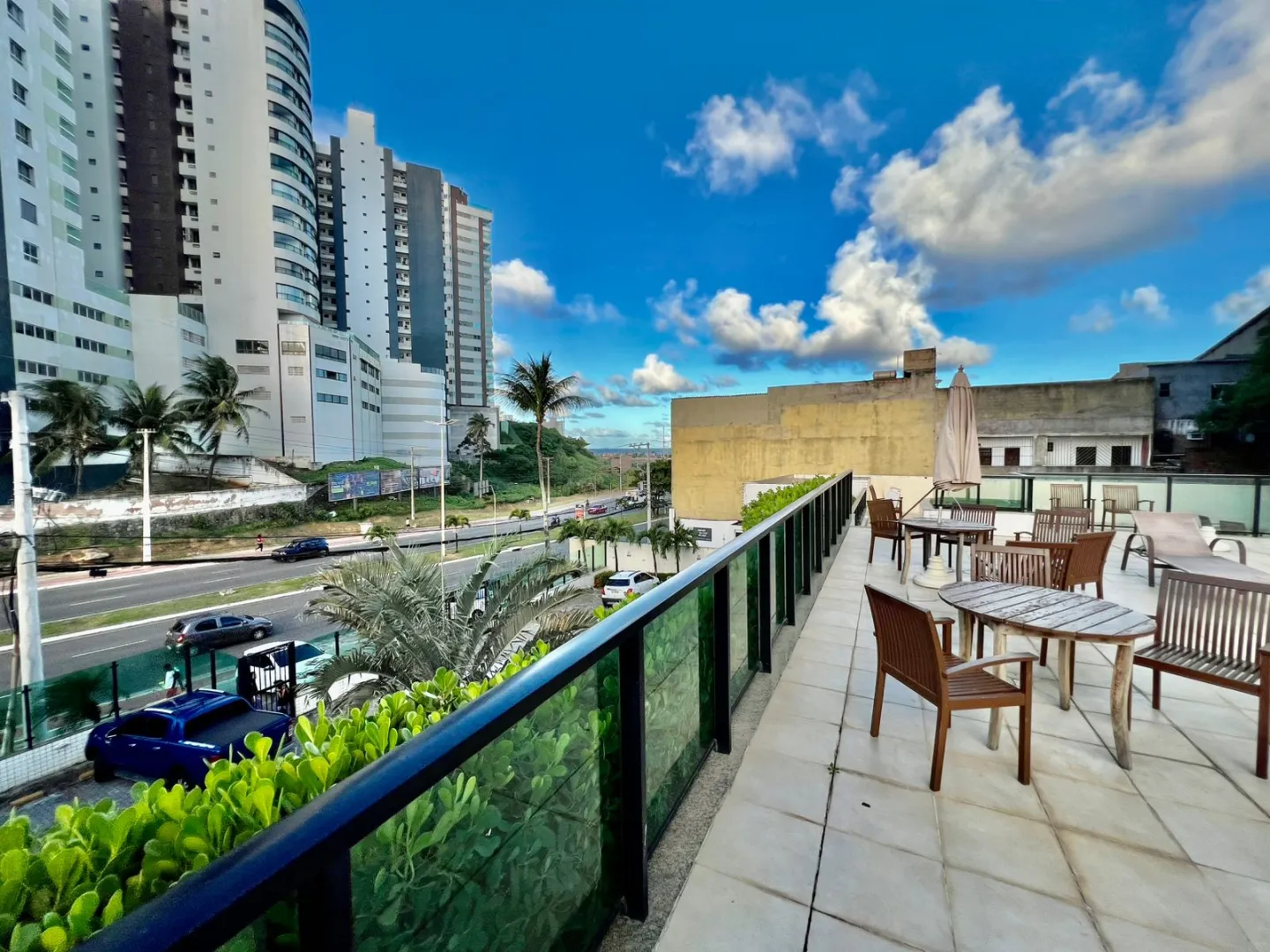 APARTAMENTO 2 QUARTOS SU&Iacute;TE VARANDA GARAGEM PISCINA ACADEMIA &Agrave; VENDA EM PITUA&Ccedil;U Avenida Professor Pinto de Aguiar Salvador - 
