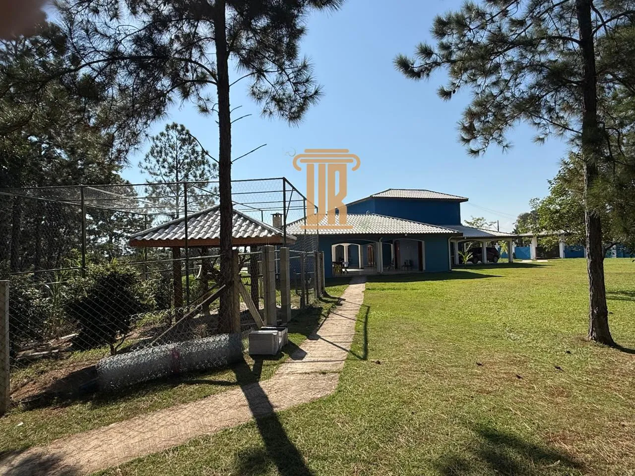 CH&Aacute;CARA DE ALTO PADR&Atilde;O &Agrave; VENDA &ndash; CA&Ccedil;APAVA/SP  Caçapava - 