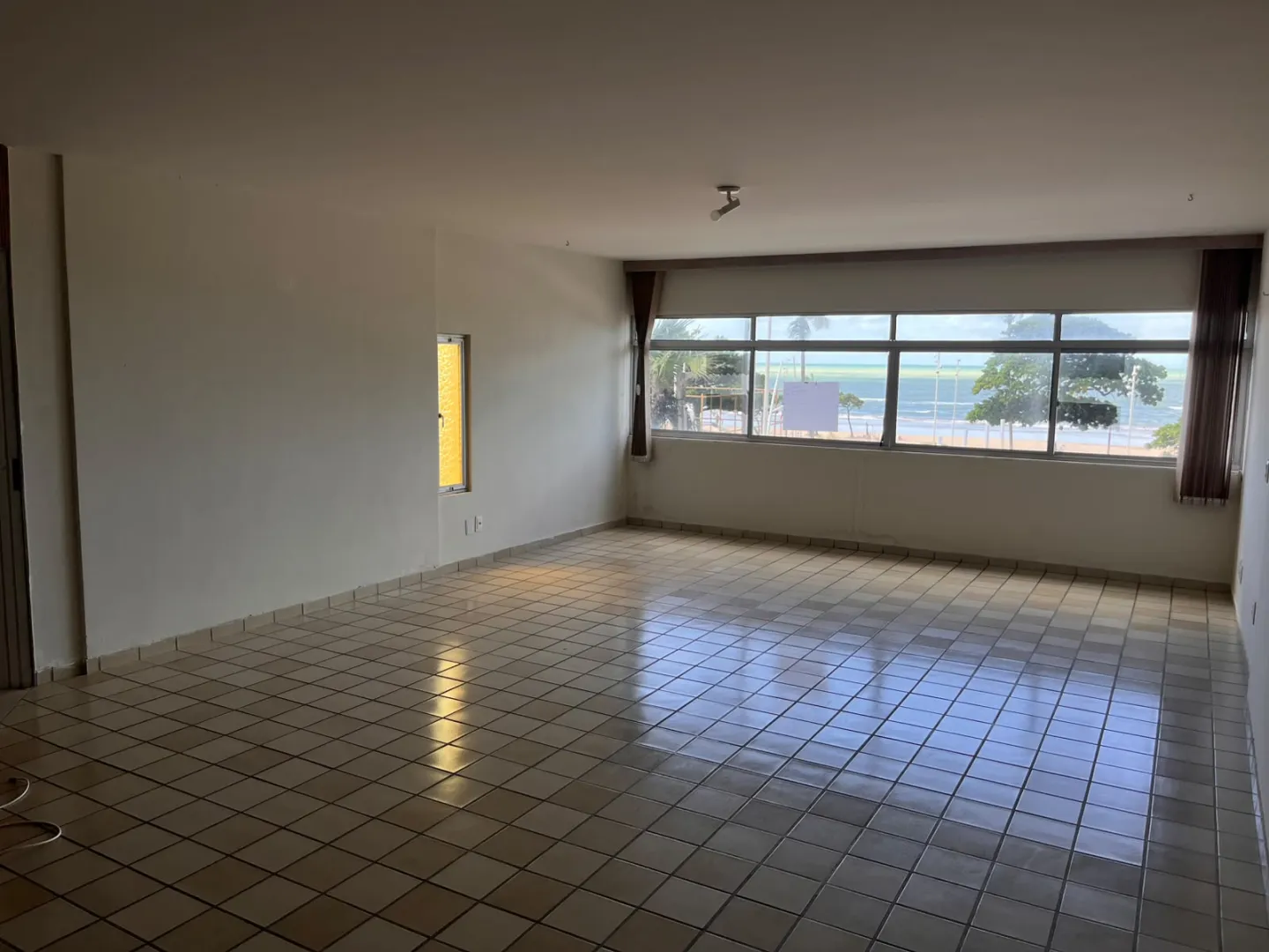 Apartamento com Vista mar | 144m&sup2; | 3 Quartos | 1 Su&iacute;te | Av Boa Viagem | Terreno Pr&oacute;prio Avenida Boa Viagem Recife - 