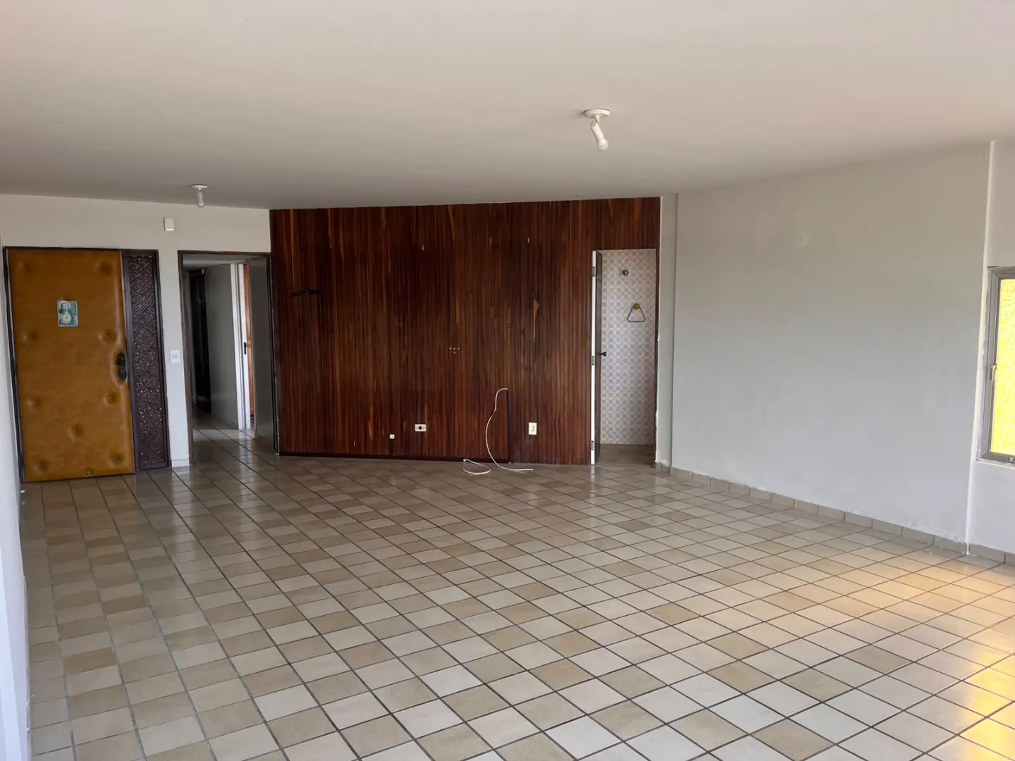 Apartamento com Vista mar | 144m&sup2; | 3 Quartos | 1 Su&iacute;te | Av Boa Viagem | Terreno Pr&oacute;prio Avenida Boa Viagem Recife - 