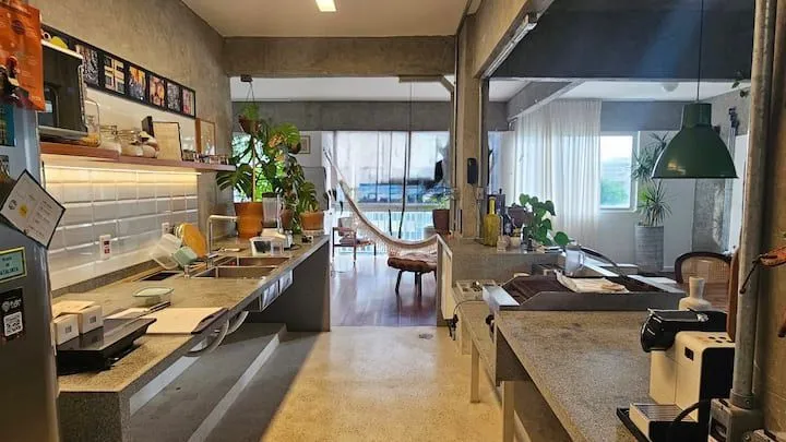 APARTAMENTO 3 QUARTOS 2 SUITES 2 GARAGENS ELEVADOR PORTARIA A VENDA JD APIPEMA ONDINA Rua Professor Sabino Silva Salvador - 
