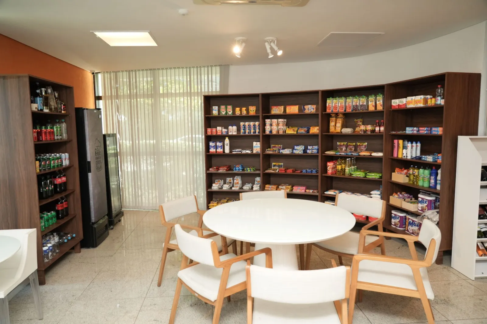 Flat para Alugar | Boa Viagem | 27m&sup2; | Mobiliado | Vista Mar | Moura Dubeux Rua Félix de Brito e Melo Recife - 