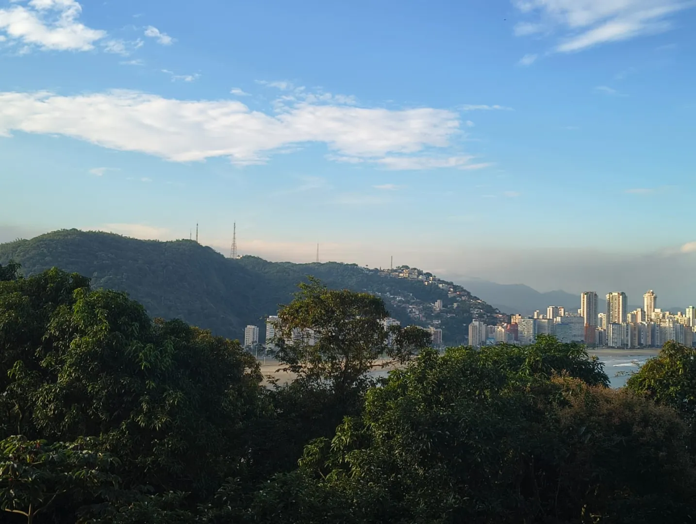Seu Ref&uacute;gio Exclusivo com Vista Panor&acirc;mica para o Mar na Ilha Porchat ! Alameda 28 de Setembro São Vicente - 