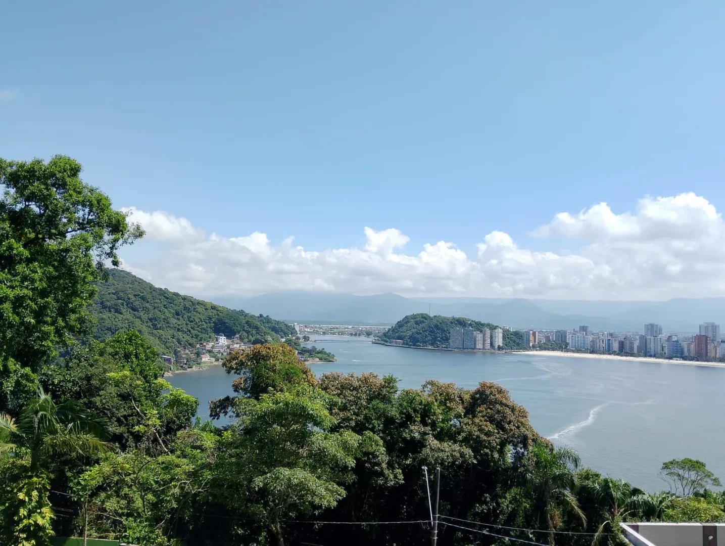 Seu Ref&uacute;gio Exclusivo com Vista Panor&acirc;mica para o Mar na Ilha Porchat ! Alameda 28 de Setembro São Vicente - 