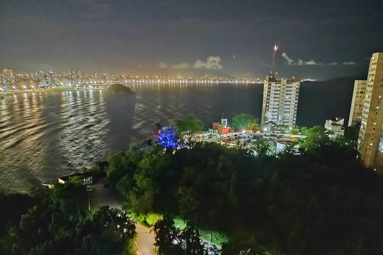 Seu Ref&uacute;gio Exclusivo com Vista Panor&acirc;mica para o Mar na Ilha Porchat ! Alameda 28 de Setembro São Vicente - 
