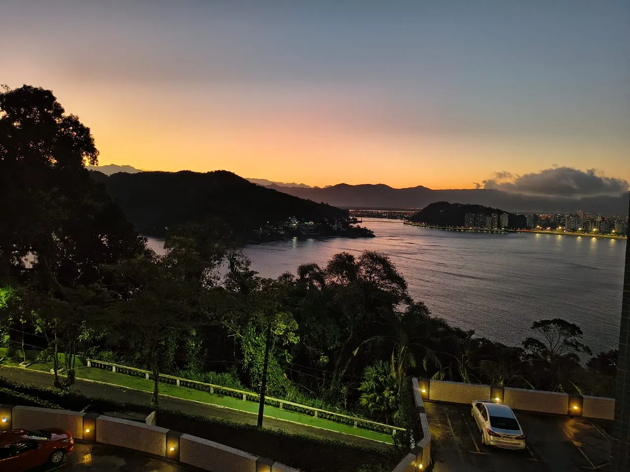 Seu Ref&uacute;gio Exclusivo com Vista Panor&acirc;mica para o Mar na Ilha Porchat ! Alameda 28 de Setembro São Vicente - 