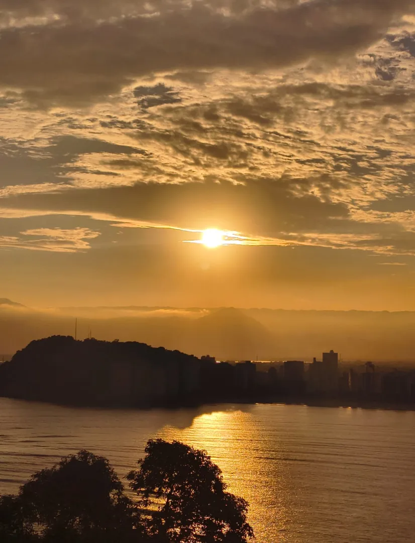 Seu Ref&uacute;gio Exclusivo com Vista Panor&acirc;mica para o Mar na Ilha Porchat ! Alameda 28 de Setembro São Vicente - 