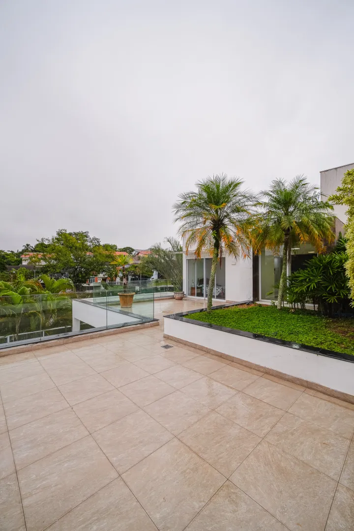Resid&ecirc;ncia Exclusiva no Alphaville 6 com 598 m&sup2;, 5 Su&iacute;tes e Lazer Completo  Santana de Parnaíba - 