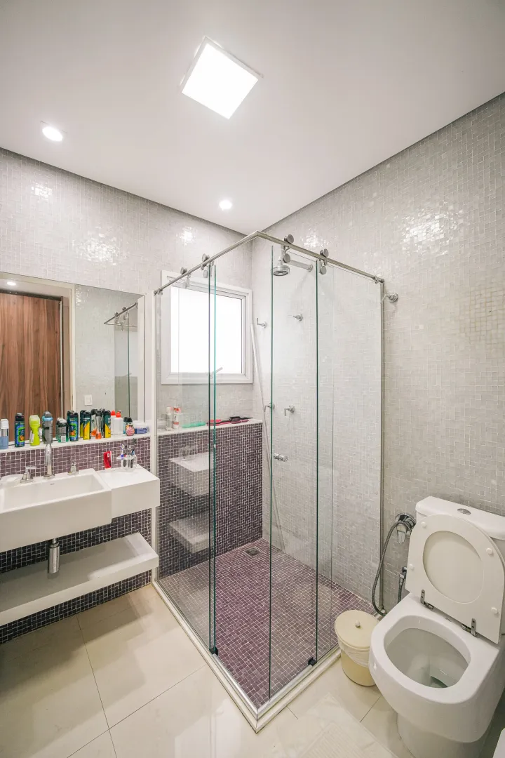 Resid&ecirc;ncia Exclusiva no Alphaville 6 com 598 m&sup2;, 5 Su&iacute;tes e Lazer Completo  Santana de Parnaíba - 
