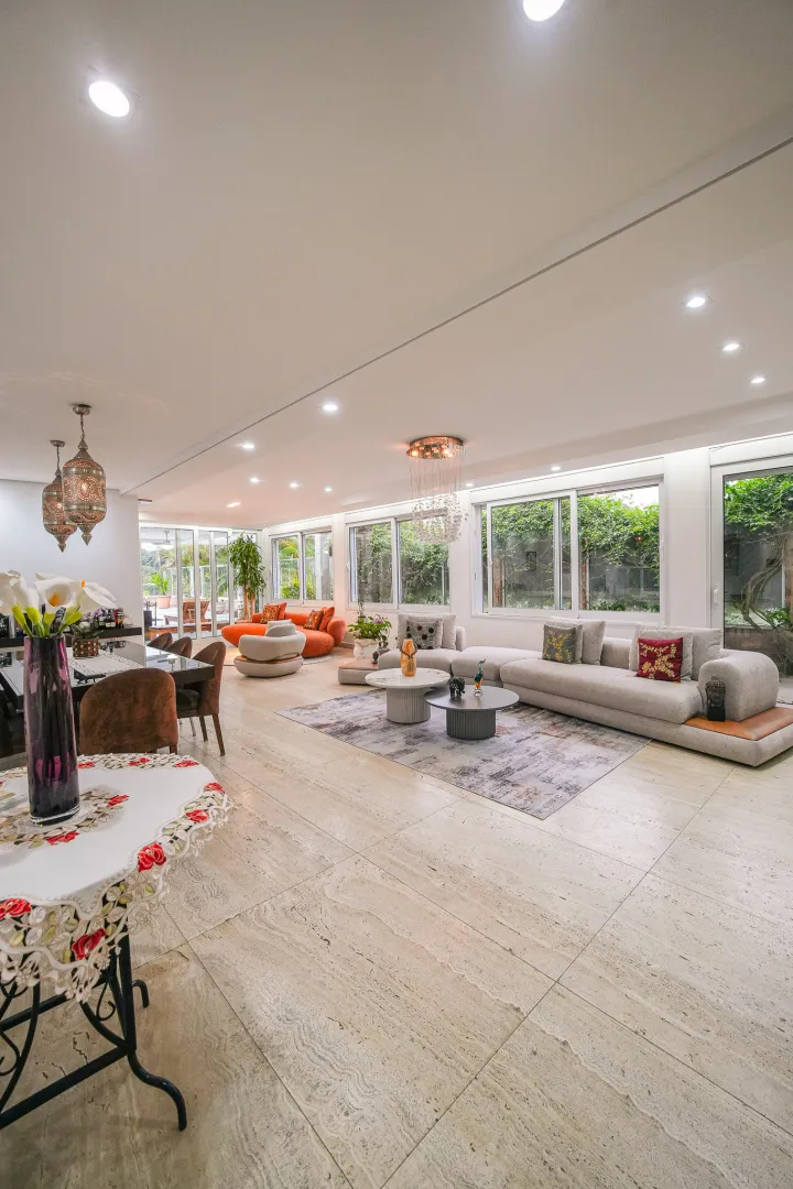 Resid&ecirc;ncia Exclusiva no Alphaville 6 com 598 m&sup2;, 5 Su&iacute;tes e Lazer Completo  Santana de Parnaíba - 