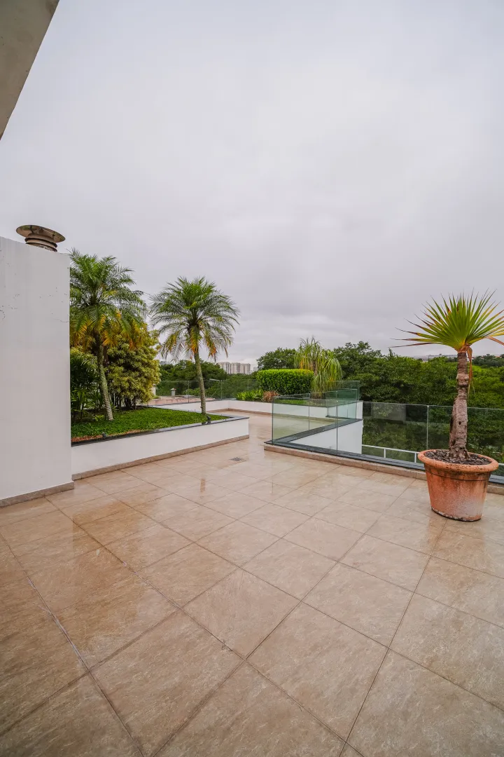 Resid&ecirc;ncia Exclusiva no Alphaville 6 com 598 m&sup2;, 5 Su&iacute;tes e Lazer Completo  Santana de Parnaíba - 