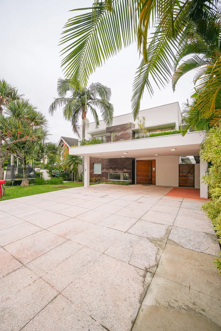 Resid&ecirc;ncia Exclusiva no Alphaville 6 com 598 m&sup2;, 5 Su&iacute;tes e Lazer Completo  Santana de Parnaíba - 
