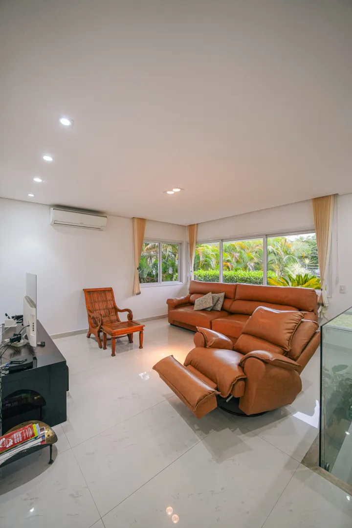 Resid&ecirc;ncia Exclusiva no Alphaville 6 com 598 m&sup2;, 5 Su&iacute;tes e Lazer Completo  Santana de Parnaíba - 