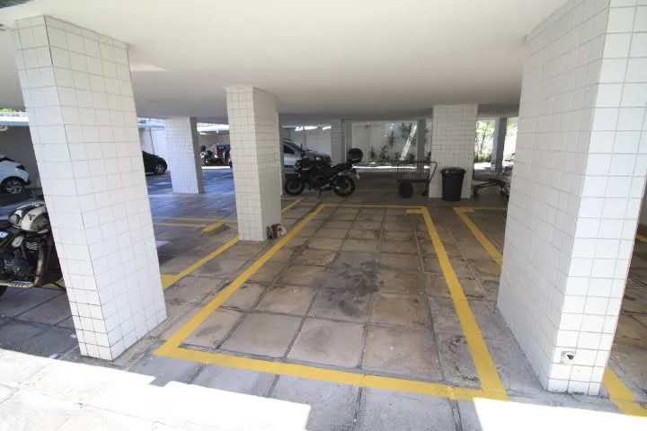 Apartamento &aacute; venda | 80m&sup2; | 2 Quartos | 1 Su&iacute;te | Totalmente Reformado | R$ 400.000,00 Rua da Angustura Recife - 