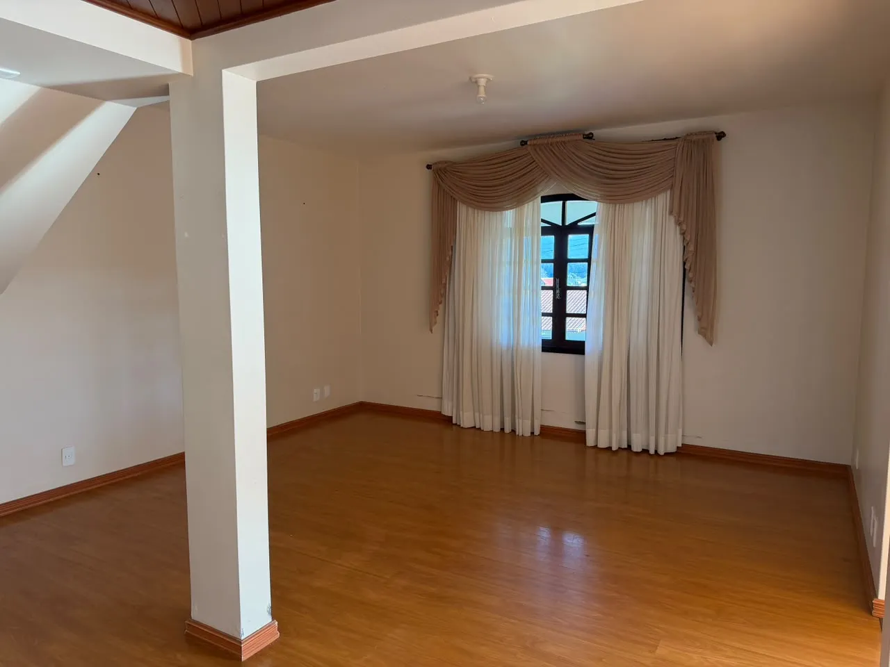 Casa - B. Na&ccedil;&otilde;es  Timbó - 