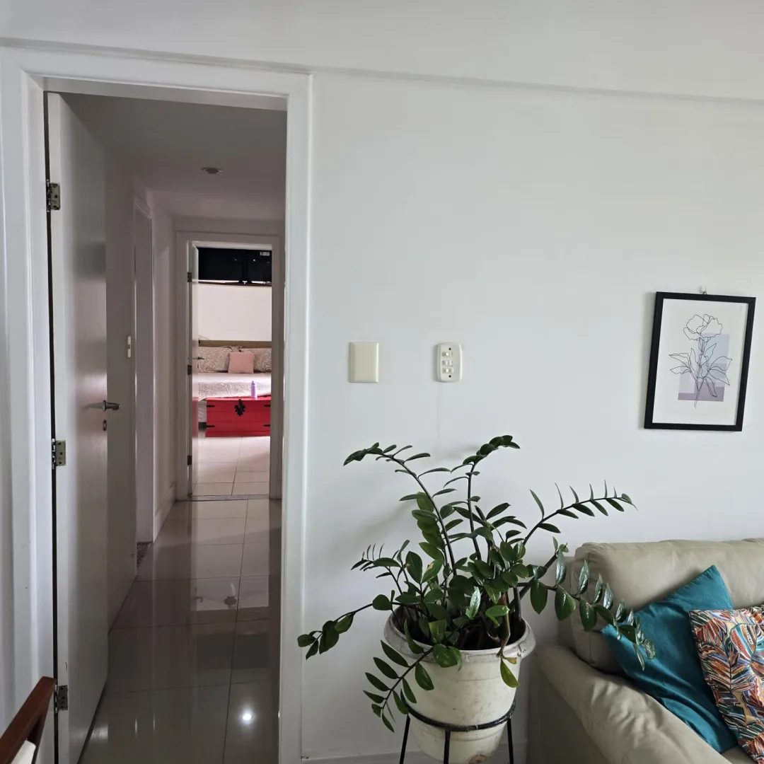 APARTAMENTO 3 QUARTOS SU&Iacute;TE ANDAR ALTO NASCENTE DEPEND&Ecirc;NCIA GARAGEM &Agrave; VENDA EM BROTAS Rua Comendador Pereira da Silva Salvador - 