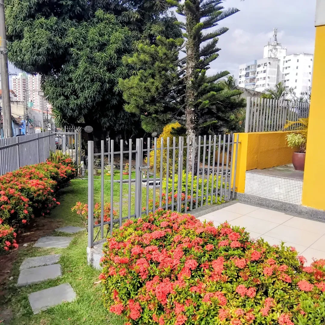 APARTAMENTO 3 QUARTOS SU&Iacute;TE ANDAR ALTO NASCENTE DEPEND&Ecirc;NCIA GARAGEM &Agrave; VENDA EM BROTAS Rua Comendador Pereira da Silva Salvador - 