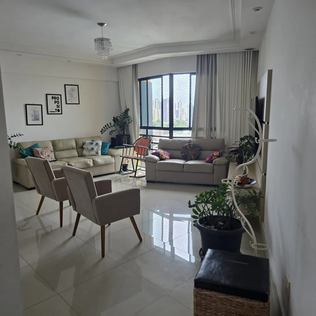APARTAMENTO 3 QUARTOS SU&Iacute;TE ANDAR ALTO NASCENTE DEPEND&Ecirc;NCIA GARAGEM &Agrave; VENDA EM BROTAS Rua Comendador Pereira da Silva Salvador - 