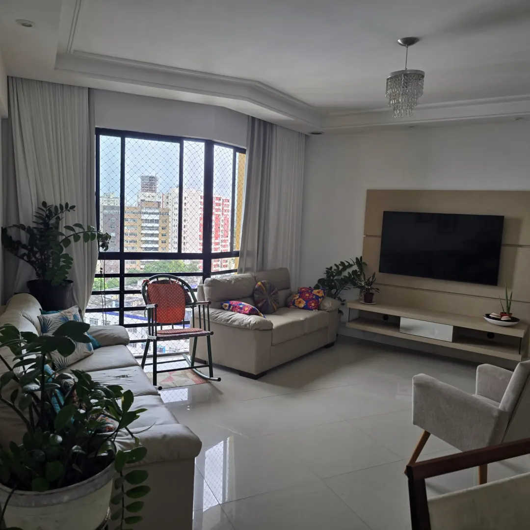 APARTAMENTO 3 QUARTOS SU&Iacute;TE ANDAR ALTO NASCENTE DEPEND&Ecirc;NCIA GARAGEM &Agrave; VENDA EM BROTAS Rua Comendador Pereira da Silva Salvador - 