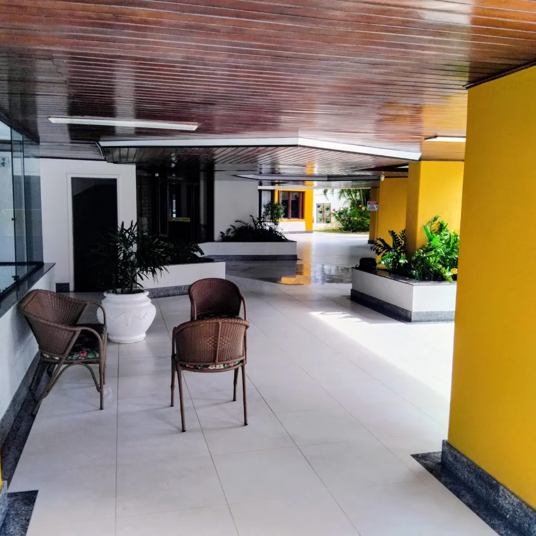 APARTAMENTO 3 QUARTOS SU&Iacute;TE ANDAR ALTO NASCENTE DEPEND&Ecirc;NCIA GARAGEM &Agrave; VENDA EM BROTAS Rua Comendador Pereira da Silva Salvador - 