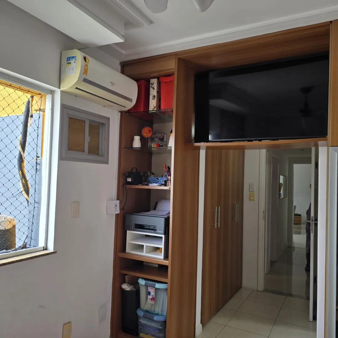 APARTAMENTO 3 QUARTOS SU&Iacute;TE ANDAR ALTO NASCENTE DEPEND&Ecirc;NCIA GARAGEM &Agrave; VENDA EM BROTAS Rua Comendador Pereira da Silva Salvador - 