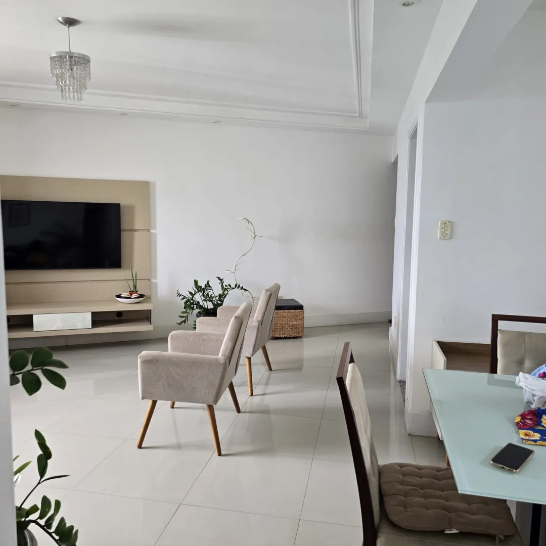 APARTAMENTO 3 QUARTOS SU&Iacute;TE ANDAR ALTO NASCENTE DEPEND&Ecirc;NCIA GARAGEM &Agrave; VENDA EM BROTAS Rua Comendador Pereira da Silva Salvador - 