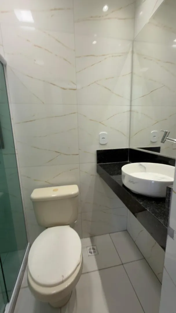 APARTAMENTO 3 QUARTOS SU&Iacute;TE VARANDA REFORMADO GARAGEM ELEVADOR A VENDA NA BARRA! Rua César Zama Salvador - 