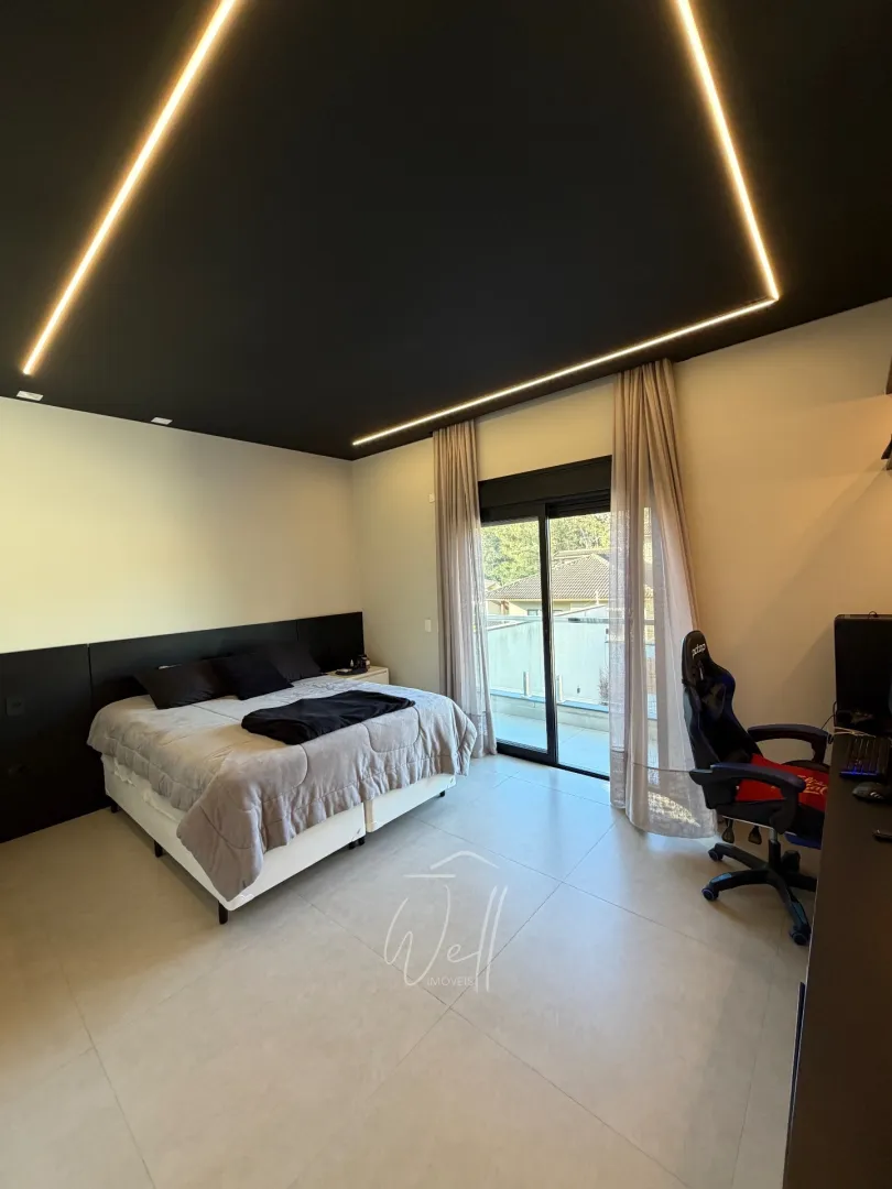 Casa de alto padr&atilde;o no Parque dos P&aacute;ssaros 350m2 I 04 su&iacute;tes I 04 vagas  São Bernardo do Campo - 