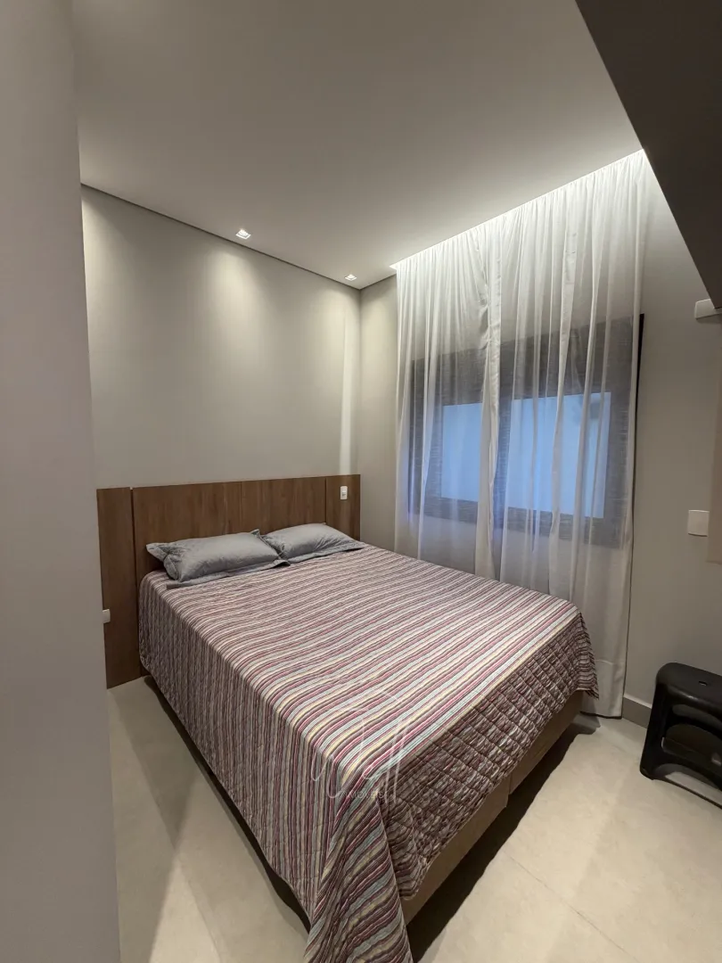 Casa de alto padr&atilde;o no Parque dos P&aacute;ssaros 350m2 I 04 su&iacute;tes I 04 vagas  São Bernardo do Campo - 