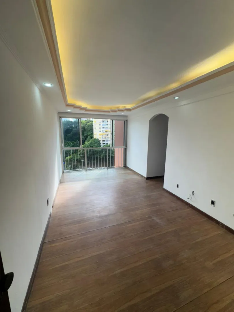 APARTAMENTO 2 QUARTOS SU&Iacute;TE NASCENTE ANDAR ALTO ELEVADOR &Agrave; VENDA EM BROTAS Rua Amado Coutinho Salvador - 