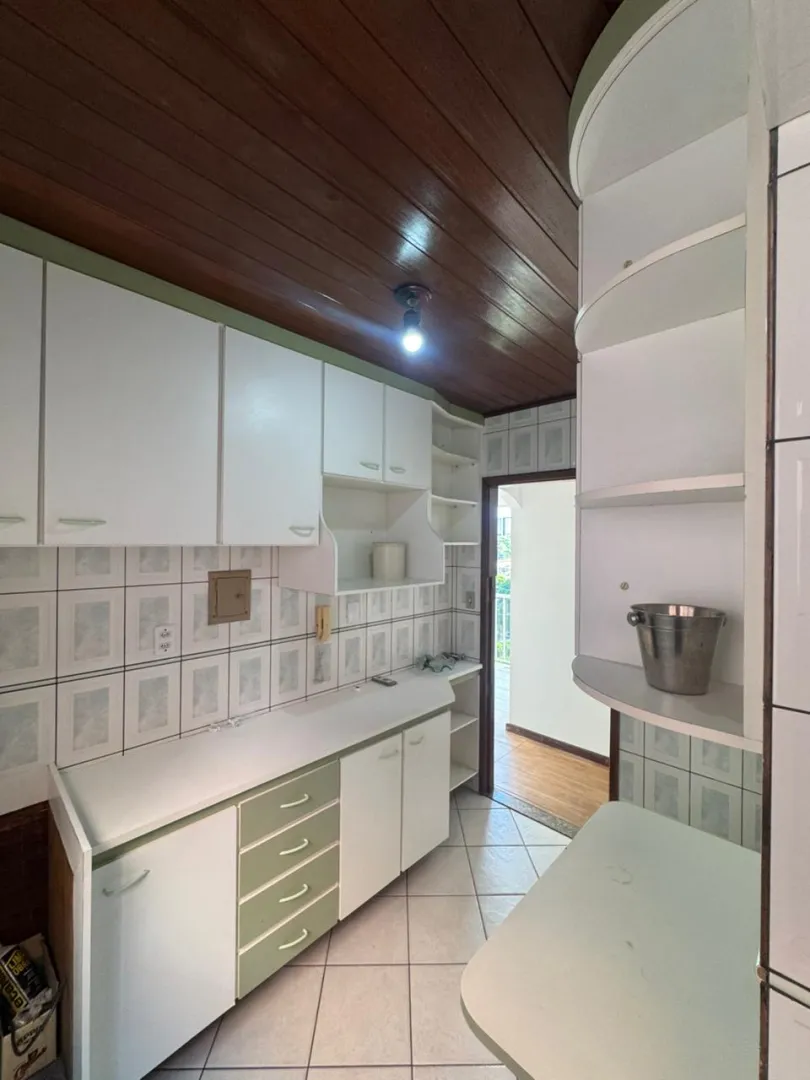 APARTAMENTO 2 QUARTOS SU&Iacute;TE NASCENTE ANDAR ALTO ELEVADOR &Agrave; VENDA EM BROTAS Rua Amado Coutinho Salvador - 