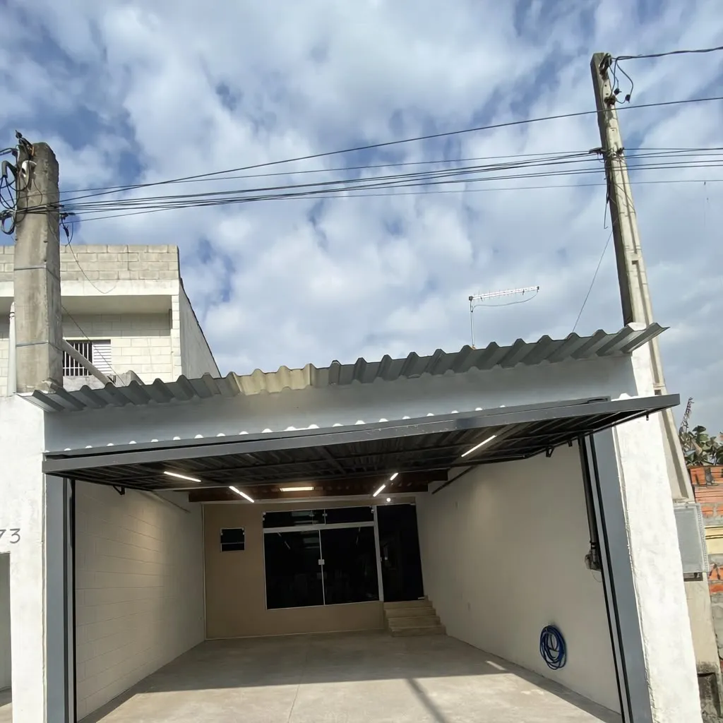 Casa espa&ccedil;osa com 2 Su&iacute;tes - Vl. Sagrado Cecilia  Mogi das Cruzes - 