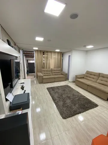 Casa espa&ccedil;osa com 2 Su&iacute;tes - Vl. Sagrado Cecilia  Mogi das Cruzes - 