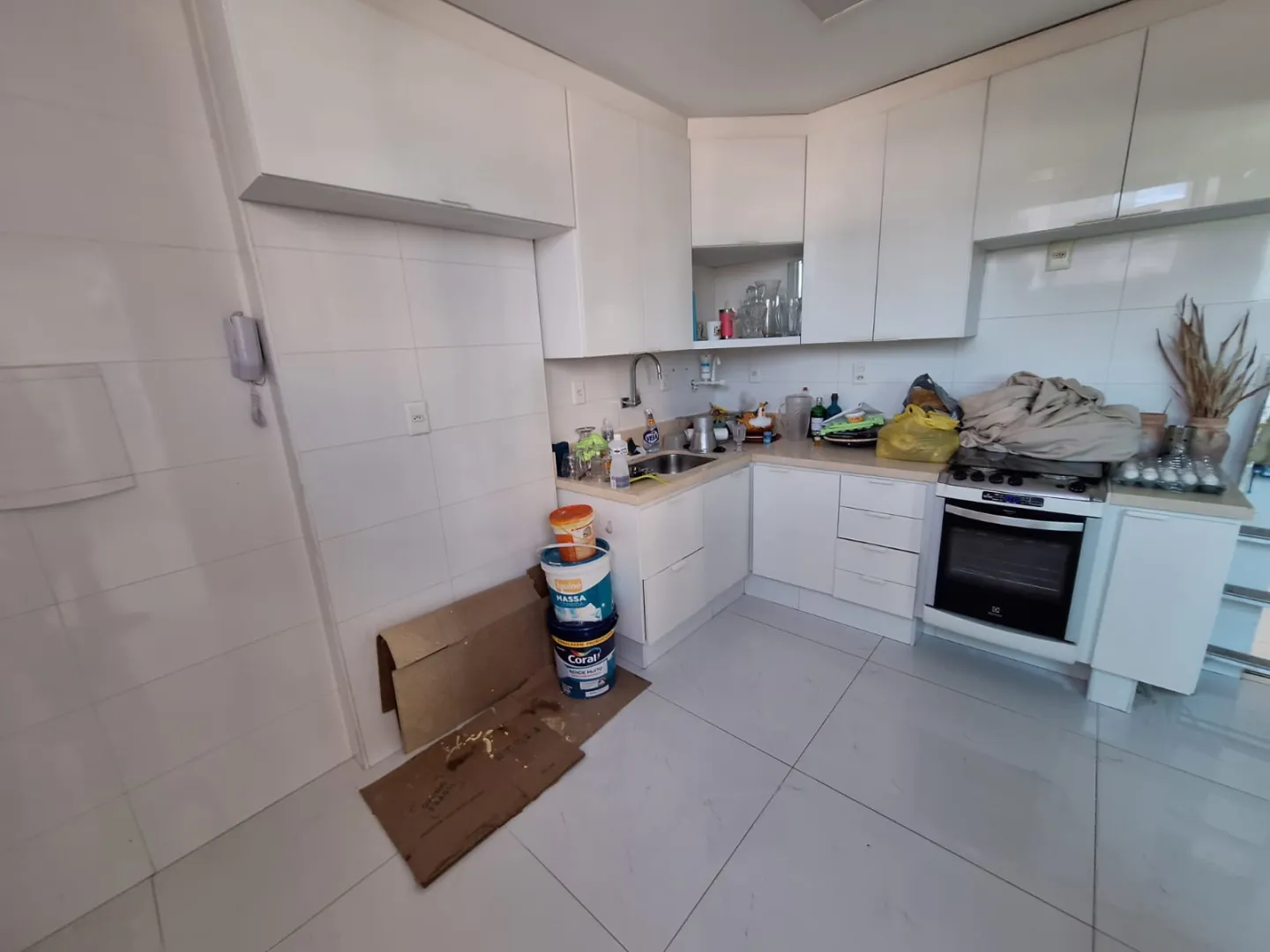 APARTAMENTO 3 QUARTOS SU&Iacute;TE NASCENTE ELEVADORES PORTARIA 24H &Agrave; VENDA NA BARRA! Rua Marquês de Caravelas Salvador - 
