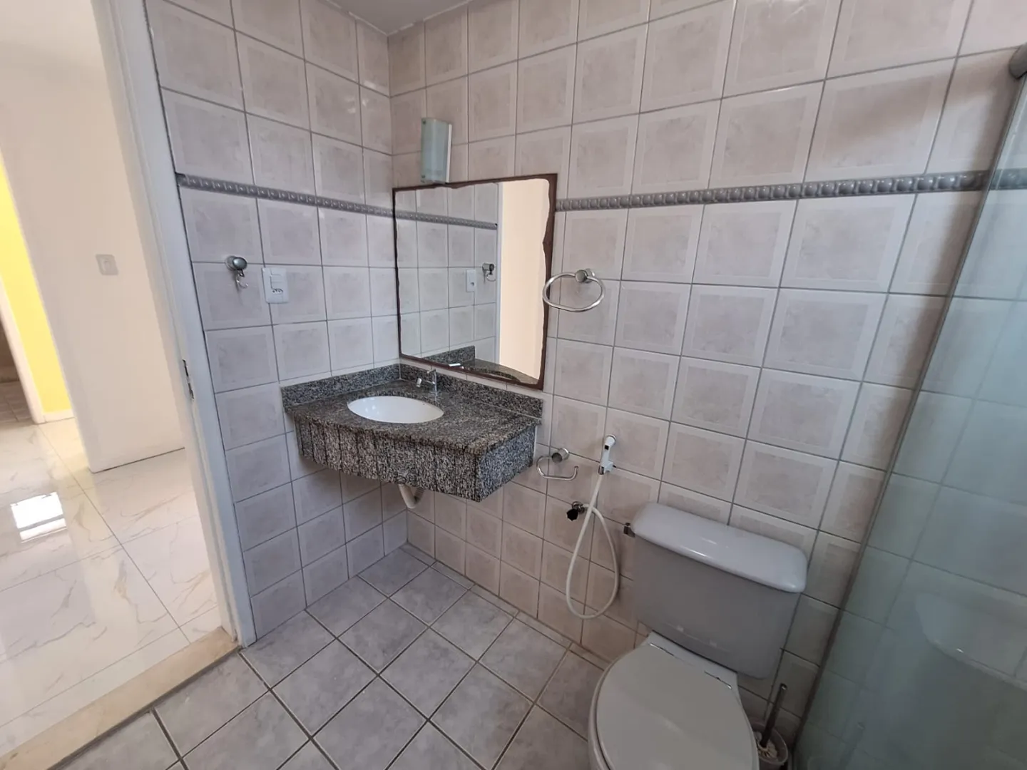 APARTAMENTO 3 QUARTOS SU&Iacute;TE NASCENTE ELEVADORES PORTARIA 24H &Agrave; VENDA NA BARRA! Rua Marquês de Caravelas Salvador - 