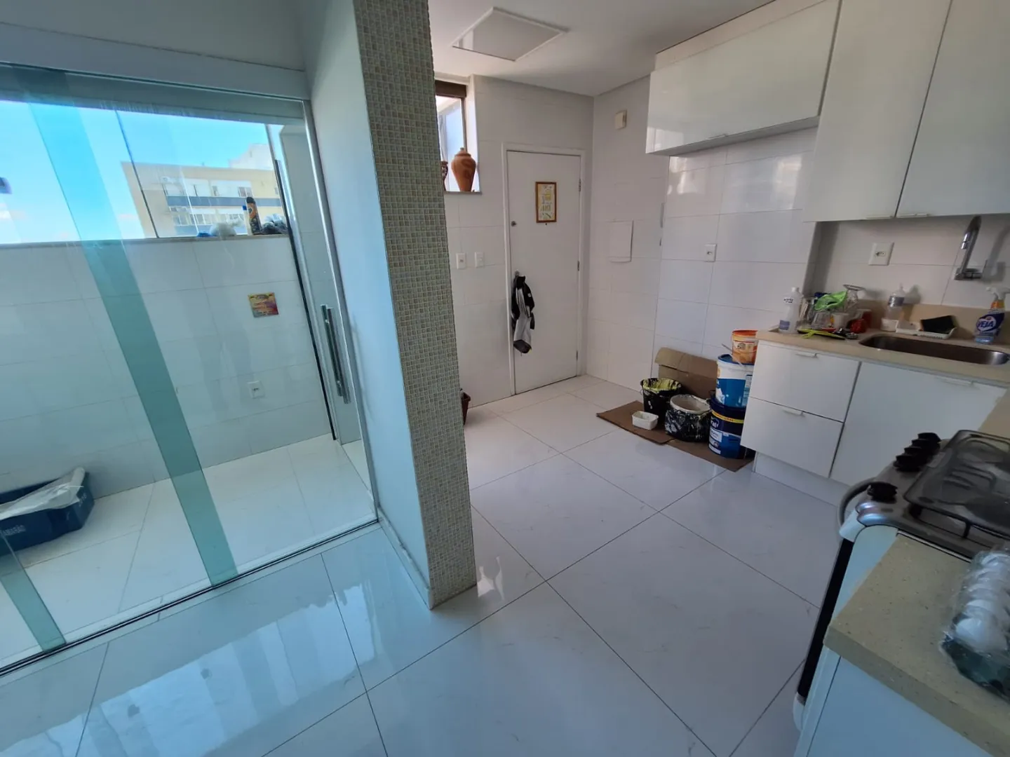 APARTAMENTO 3 QUARTOS SU&Iacute;TE NASCENTE ELEVADORES PORTARIA 24H &Agrave; VENDA NA BARRA! Rua Marquês de Caravelas Salvador - 