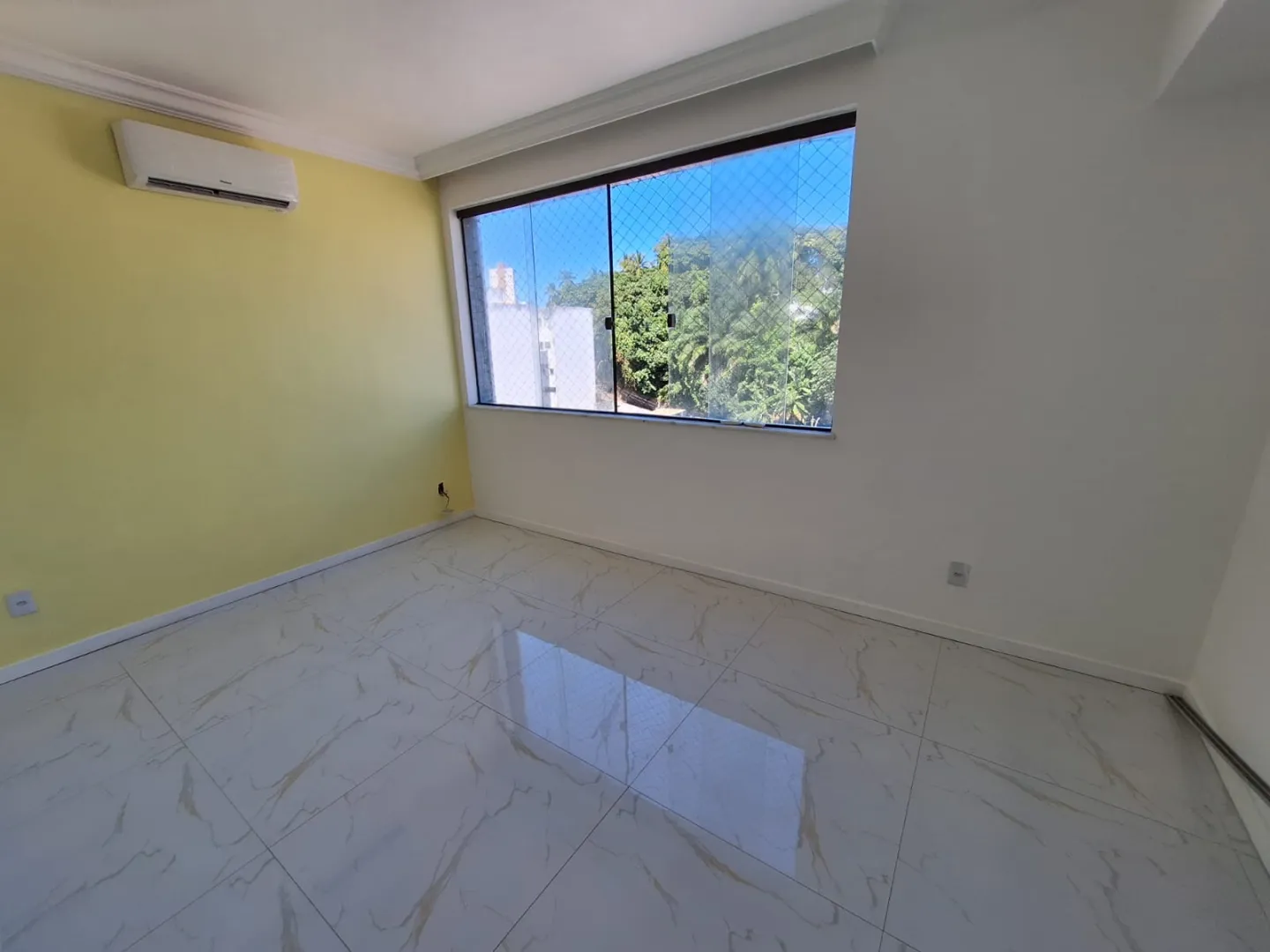 APARTAMENTO 3 QUARTOS SU&Iacute;TE NASCENTE ELEVADORES PORTARIA 24H &Agrave; VENDA NA BARRA! Rua Marquês de Caravelas Salvador - 