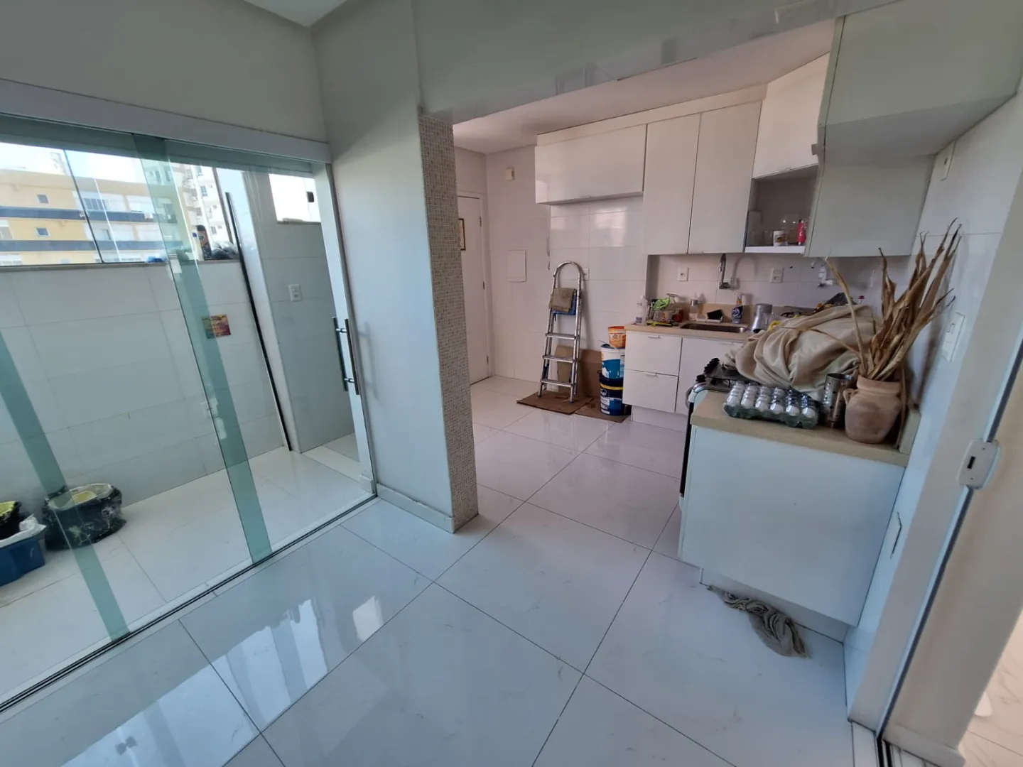 APARTAMENTO 3 QUARTOS SU&Iacute;TE NASCENTE ELEVADORES PORTARIA 24H &Agrave; VENDA NA BARRA! Rua Marquês de Caravelas Salvador - 