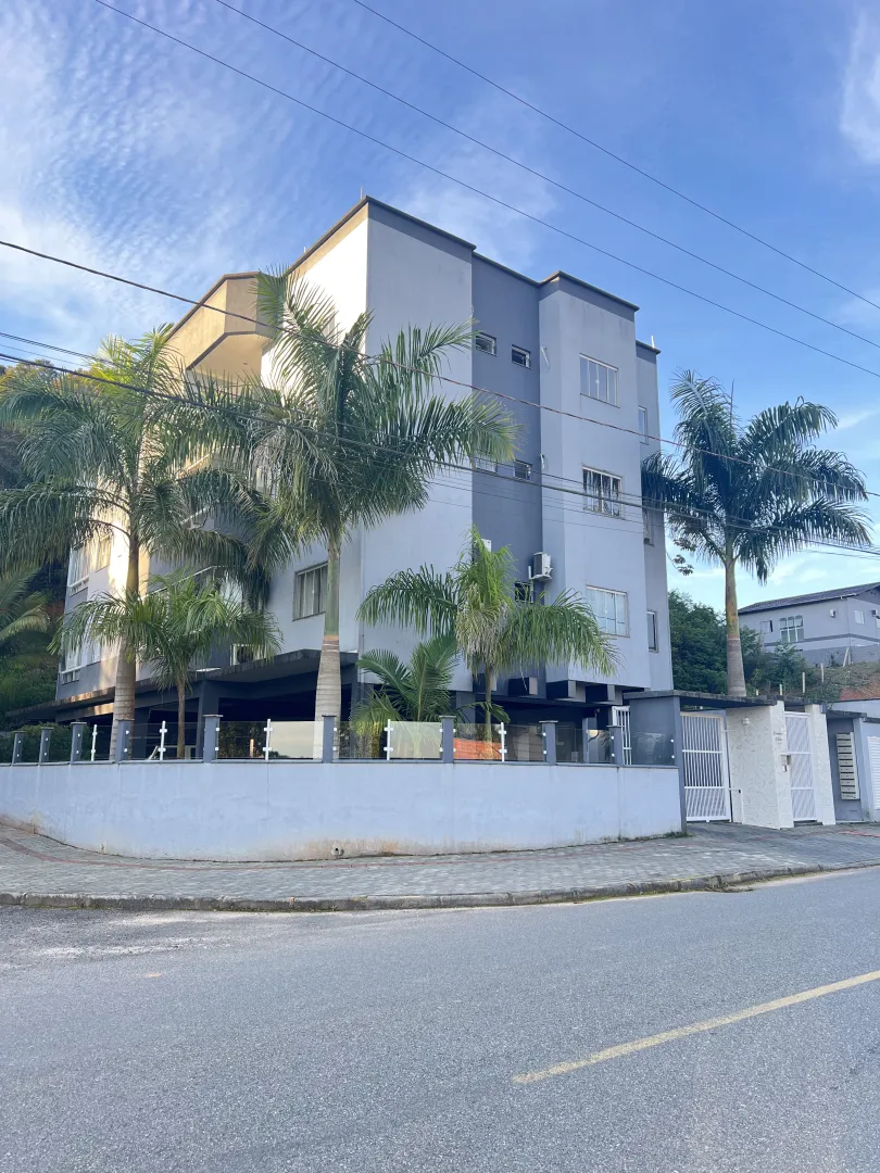 apartamento 3 quartos sendo uma suite ,2 vagas de garagem  Timbó - 