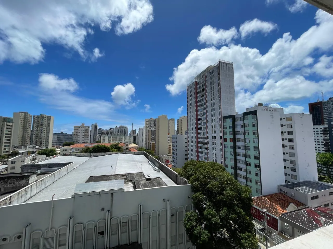 APARTAMENTO AMPLO 4 QUARTOS 2 SU&Iacute;TES VARANDA GARAGEM ELEVADOR PORTARIA &Agrave; VENDA CANELA! Rua Marechal Floriano Salvador - 
