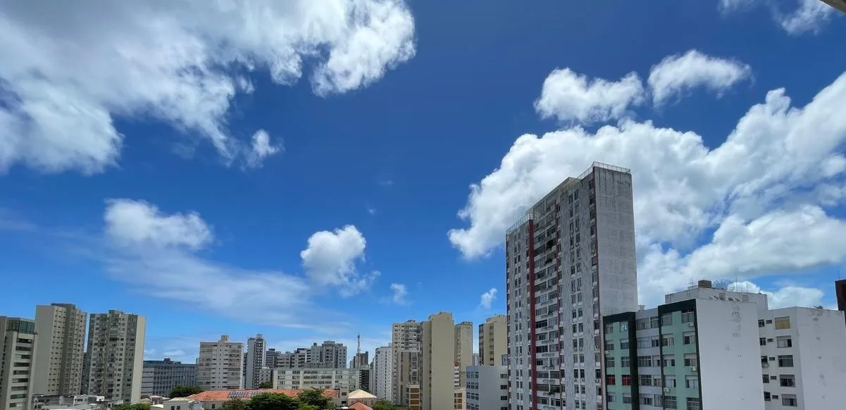 APARTAMENTO AMPLO 4 QUARTOS 2 SU&Iacute;TES VARANDA GARAGEM ELEVADOR PORTARIA &Agrave; VENDA CANELA! Rua Marechal Floriano Salvador - 