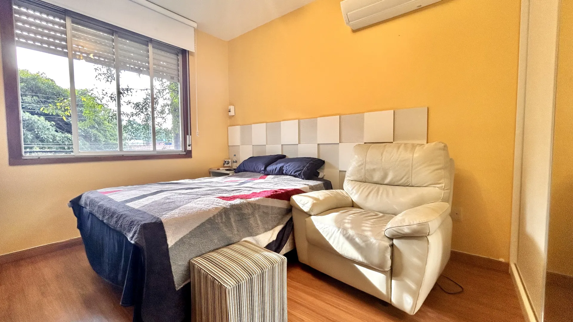 R$ 750.000 | 93m&sup2; | 2 DORMIT&Oacute;RIOS | VAGA | AV. LAGEADO | PORTO ALEGRE - RS Avenida Lageado Porto Alegre - 