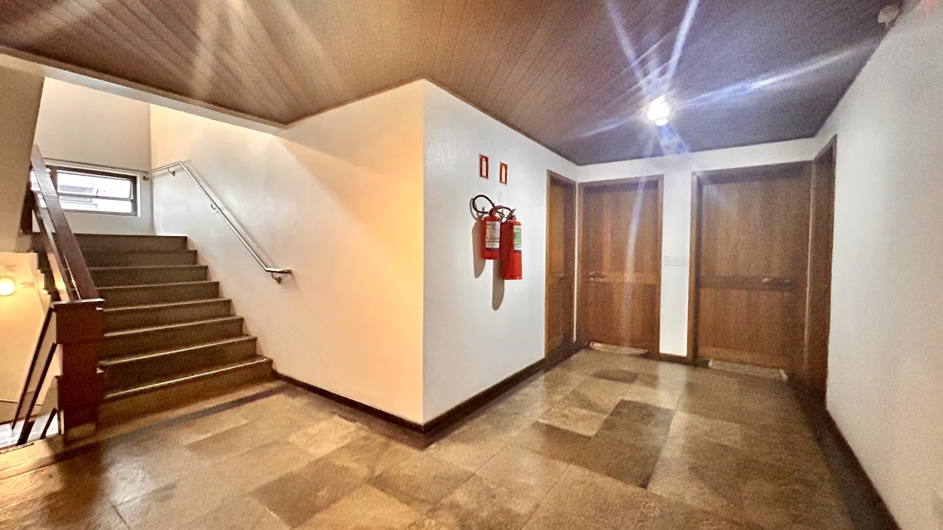 R$ 750.000 | 93m&sup2; | 2 DORMIT&Oacute;RIOS | VAGA | AV. LAGEADO | PORTO ALEGRE - RS Avenida Lageado Porto Alegre - 