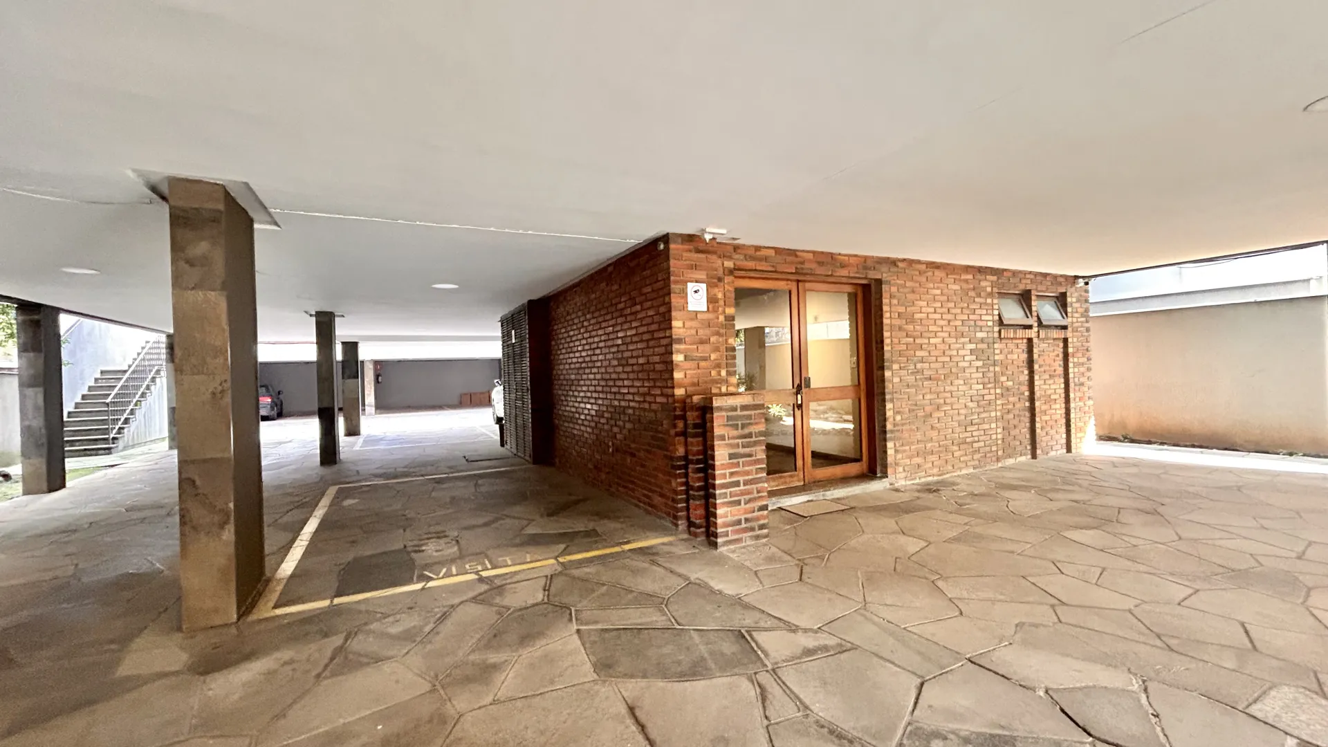 R$ 750.000 | 93m&sup2; | 2 DORMIT&Oacute;RIOS | VAGA | AV. LAGEADO | PORTO ALEGRE - RS Avenida Lageado Porto Alegre - 