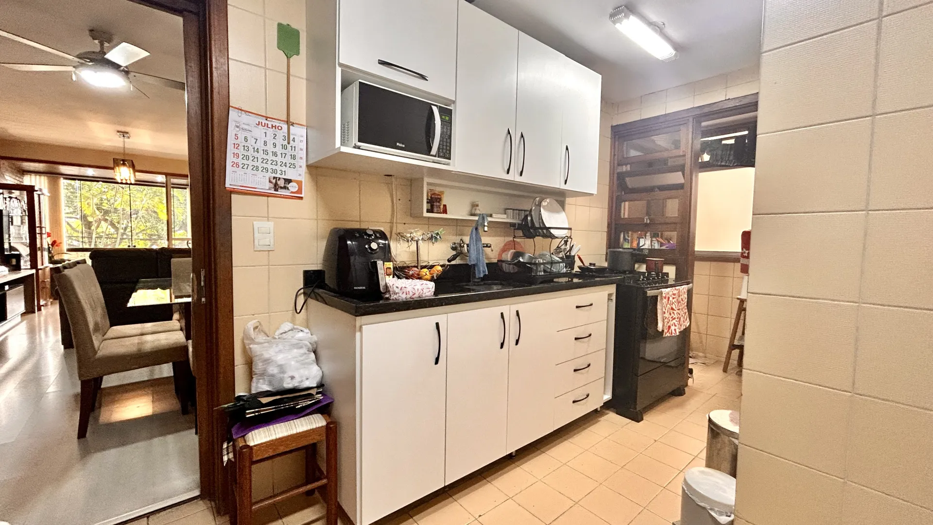 R$ 750.000 | 93m&sup2; | 2 DORMIT&Oacute;RIOS | VAGA | AV. LAGEADO | PORTO ALEGRE - RS Avenida Lageado Porto Alegre - 
