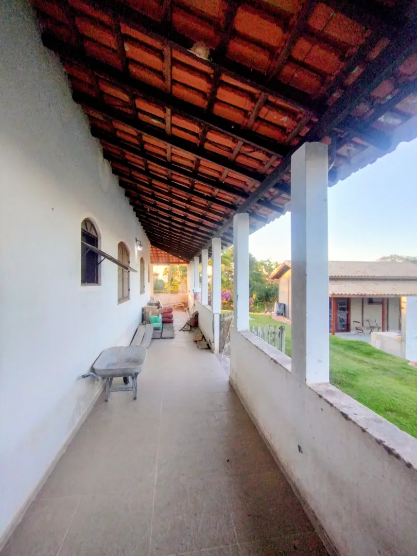 &Oacute;tima ch&aacute;cara com piscina com vista para a represa  Santa Isabel - 