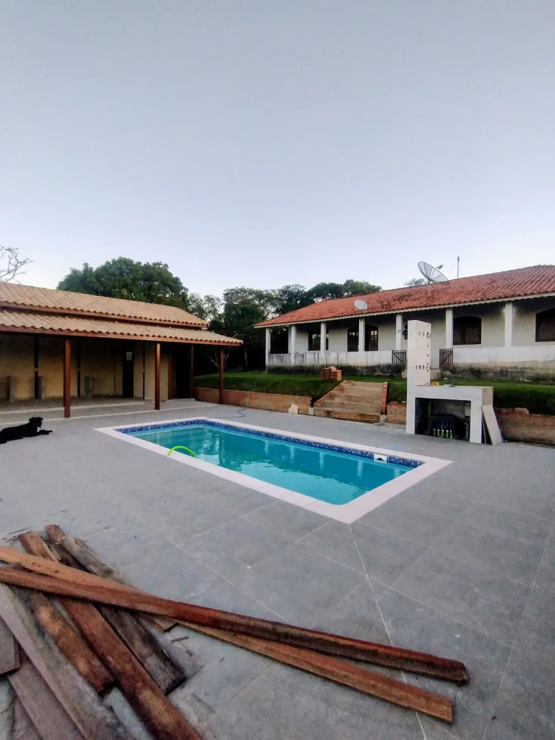 &Oacute;tima ch&aacute;cara com piscina com vista para a represa  Santa Isabel - 