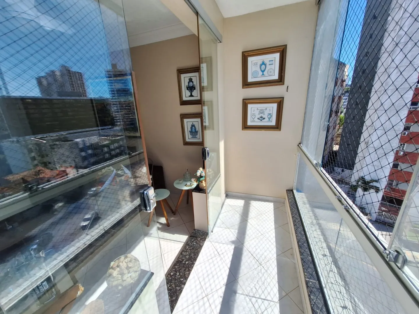 APARTAMENTO 2 QUARTOS SU&Iacute;TE VARANDA GARAGEM NASCENTE ELEVADOR &Agrave; VENDA NA GRA&Ccedil;A! Avenida Euclydes da Cunha Salvador - 