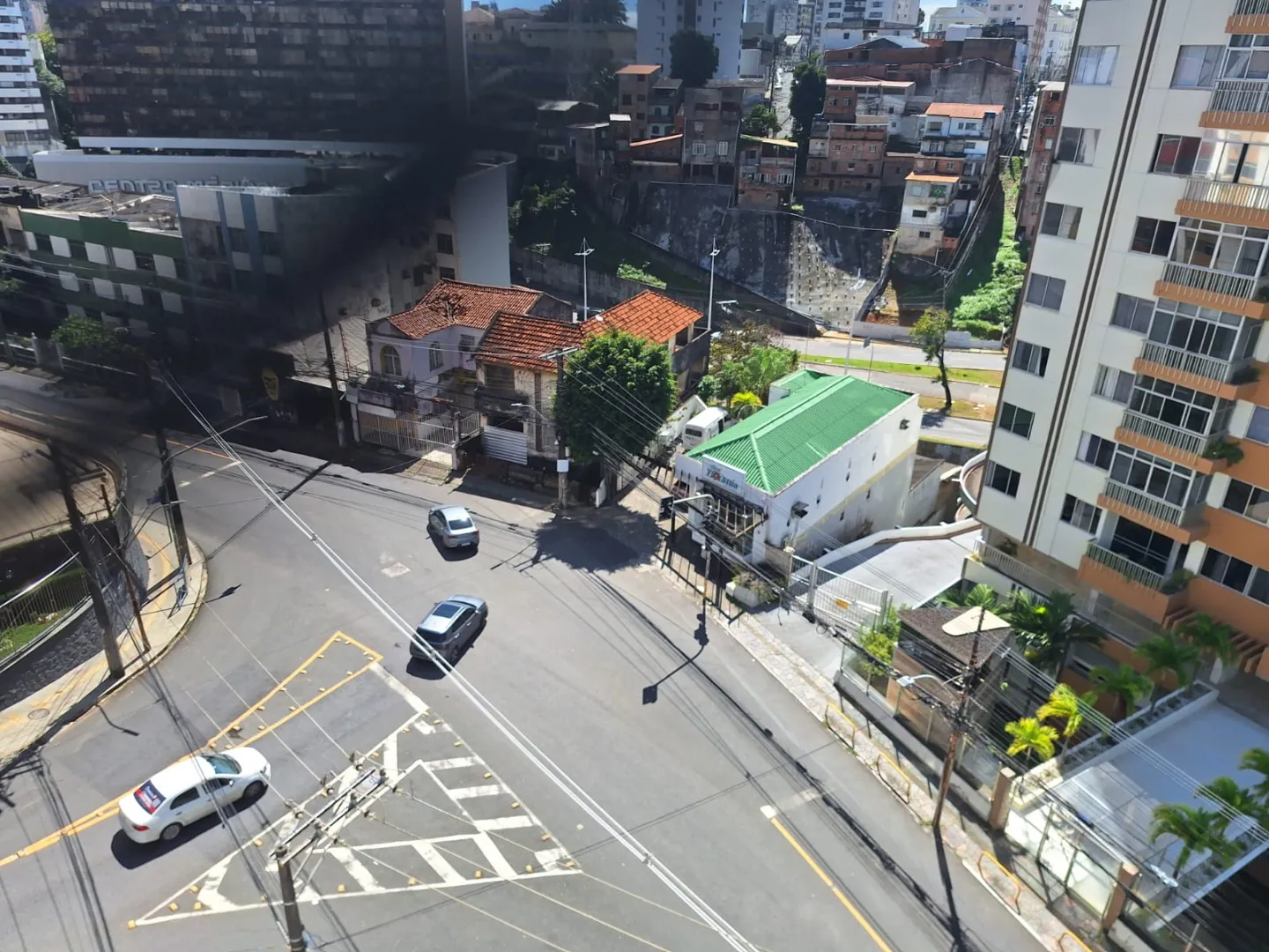 APARTAMENTO 2 QUARTOS SU&Iacute;TE VARANDA GARAGEM NASCENTE ELEVADOR &Agrave; VENDA NA GRA&Ccedil;A! Avenida Euclydes da Cunha Salvador - 