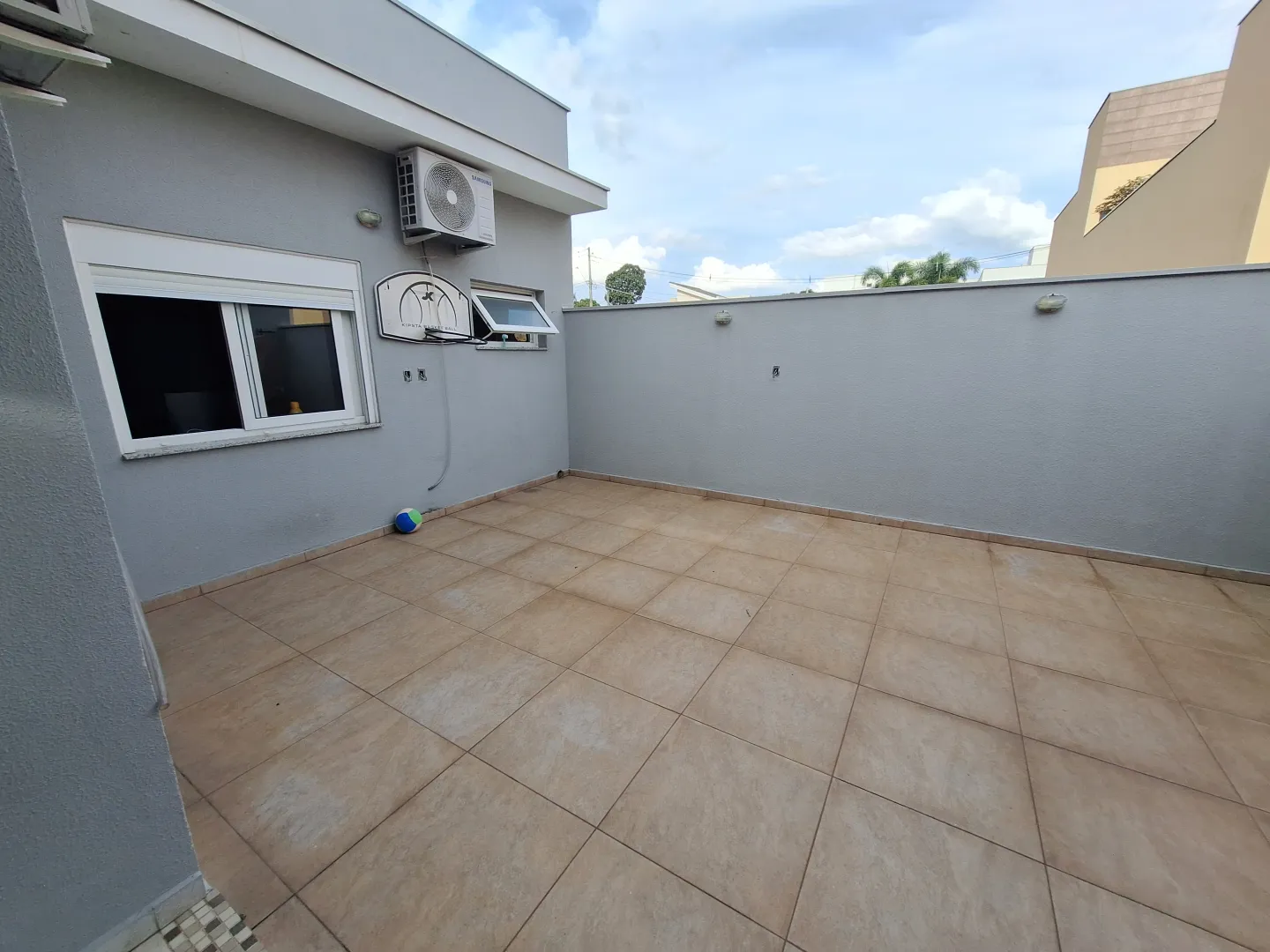 Casa t&eacute;rrea &agrave; venda, 3 Dorms. - R$ 1.120.000 - Condom&iacute;nio Villa Sui&ccedil;a - Sorocaba/SP Avenida Francisco Roldão Sanches Sorocaba - 